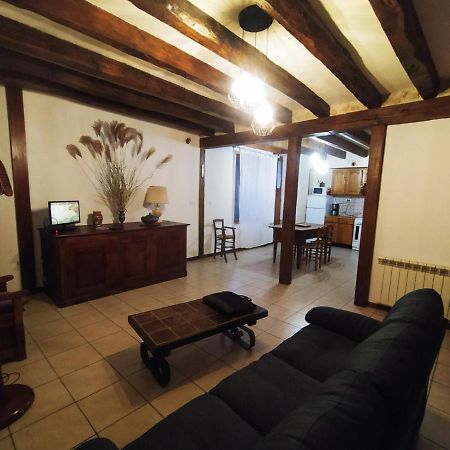 Gite Du Vieux Cedre Ecueille Extérieur photo