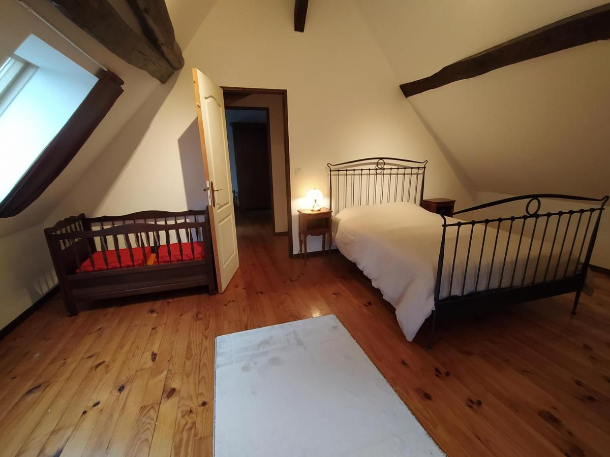 Gite Du Vieux Cedre Ecueille Extérieur photo
